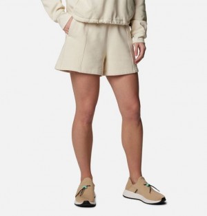 Women Columbia Lodge™ Shorts Beige | US-TFDPEB-430