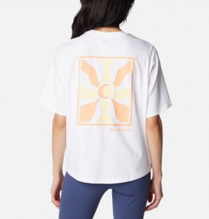 Women Columbia North Cascades™ Graphic T-Shirt White | US-YRUKWM-690