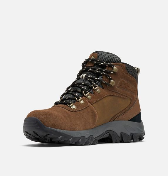 Men Columbia Newton Ridge™ Plus II Suede Waterproof Walking Boots Dark Brown / Dark Grey | US-SCHFTY-178