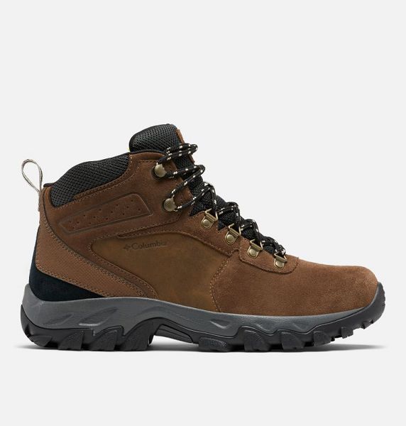 Men Columbia Newton Ridge™ Plus II Suede Waterproof Walking Boots Dark Brown / Dark Grey | US-SCHFTY-178