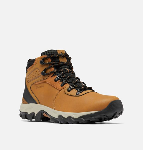 Men Columbia Newton Ridge™ Plus II Waterproof Hiking Boots Black | US-WPBLGE-160