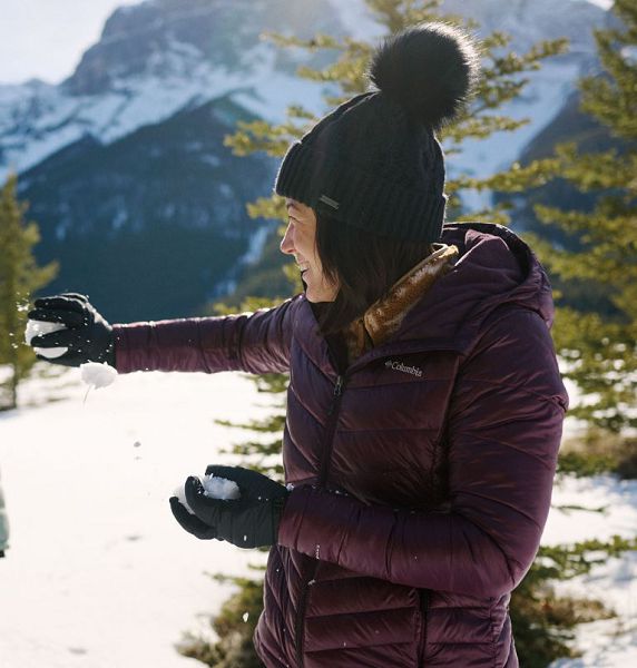 Women Columbia Boundless Days™ Cable Knit Pom Beanie Black | US-UFEZCM-405