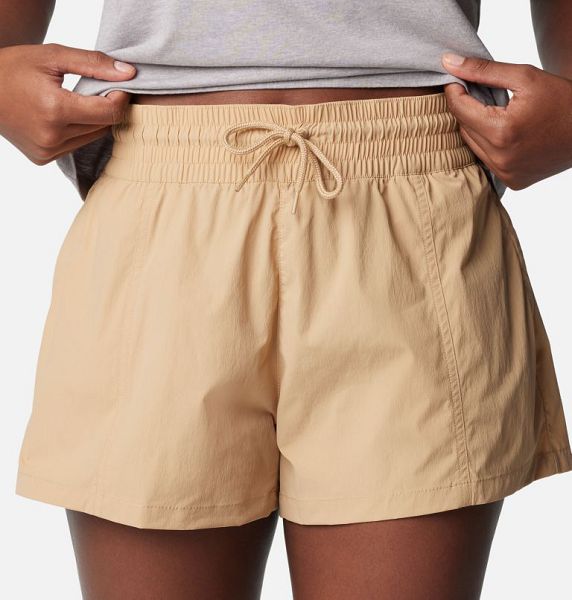 Women Columbia Boundless Trek™ Active Cargo Shorts Khaki | US-CNKPQR-957