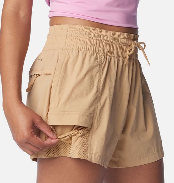 Women Columbia Boundless Trek™ Active Cargo Shorts Khaki | US-CNKPQR-957