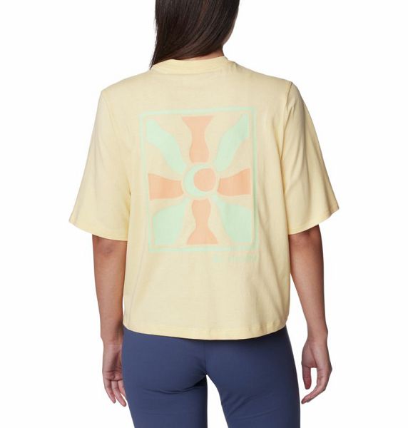 Women Columbia North Cascades™ Graphic T-Shirt Yellow | US-NVXTLJ-186