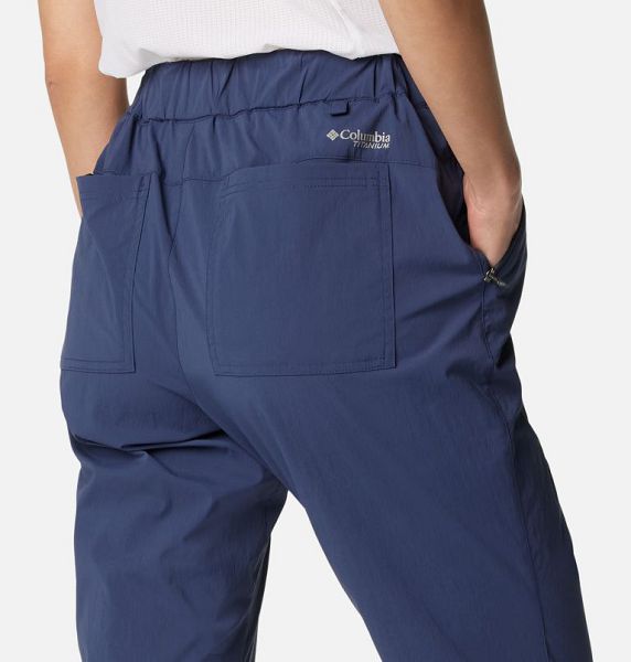 Women Columbia Wanoga™ Lightweight Hiking Pants Navy | US-FSMTJC-537